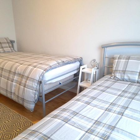 Excellent Location - City Centre - Parking - 4 Beds -2 Bedrooms Belfast Buitenkant foto