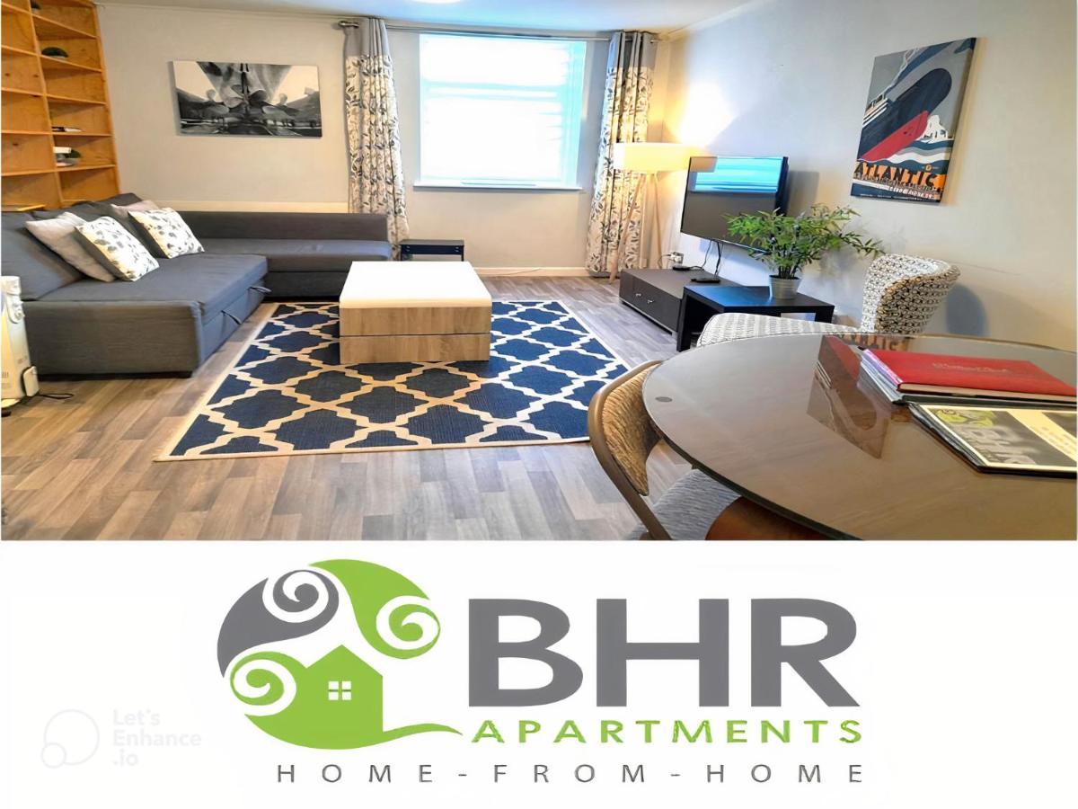 Excellent Location - City Centre - Parking - 4 Beds -2 Bedrooms Belfast Buitenkant foto