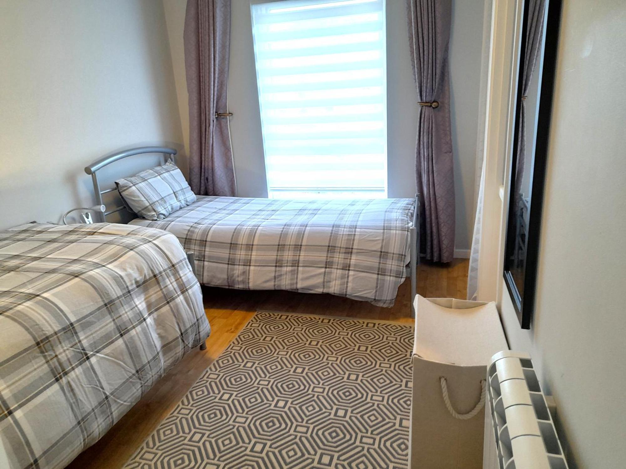 Excellent Location - City Centre - Parking - 4 Beds -2 Bedrooms Belfast Buitenkant foto